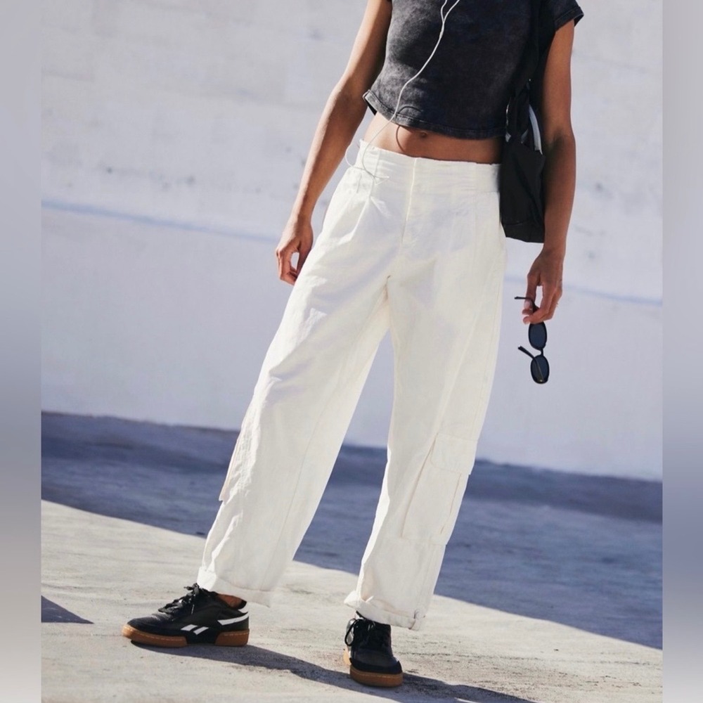 Free People Movement Mesmerize Me White Cargo Pants Balloon Leg SZ XS Sporty